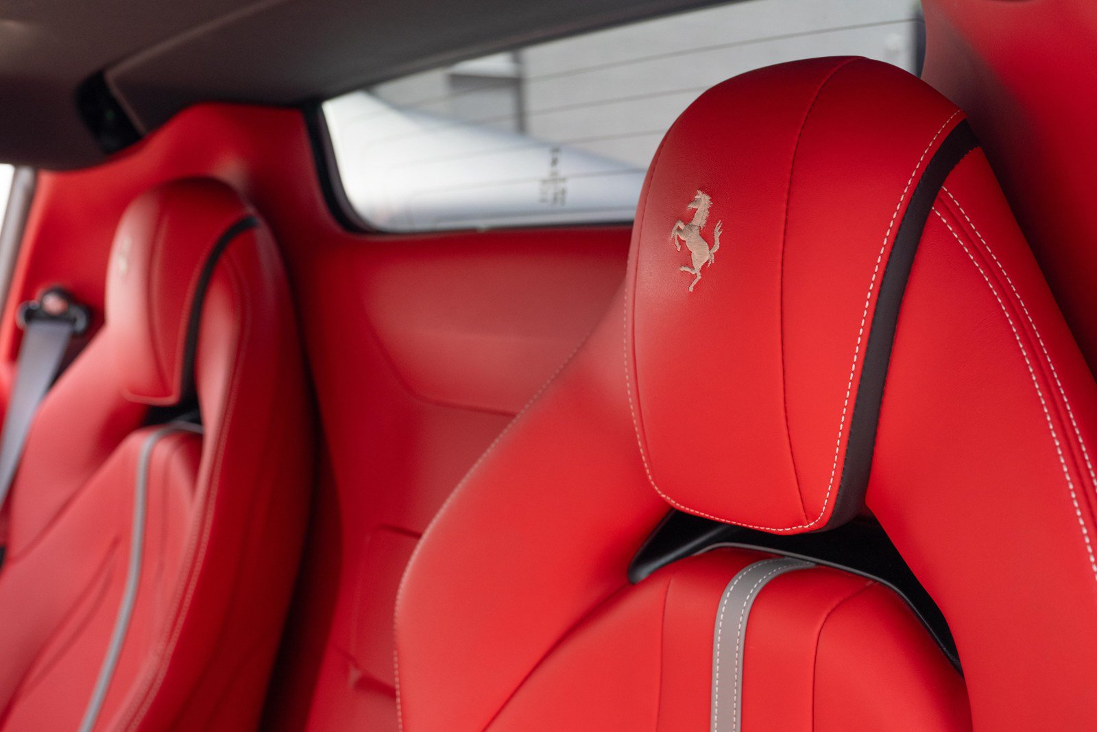 Used 2022 Ferrari 812 GTS RWD image 45