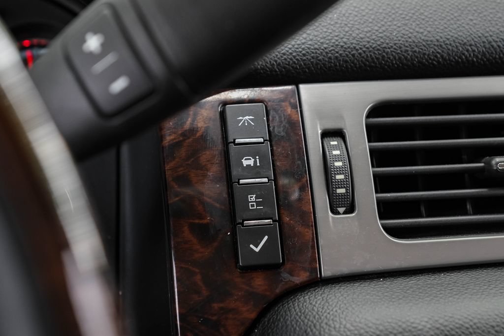 Used 2013 GMC Yukon XL Denali AWD/4WD image 40