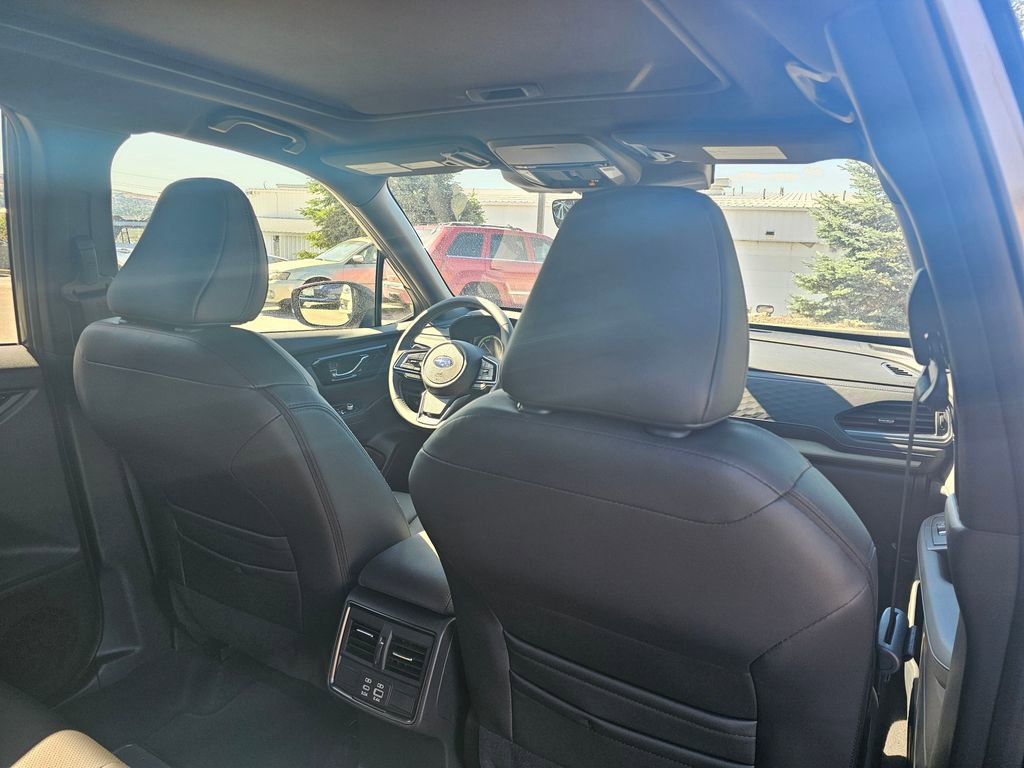 Used 2025 Subaru Forester Limited AWD/4WD image 12