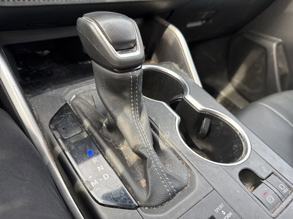 Used 2022 Toyota Highlander XLE image 21