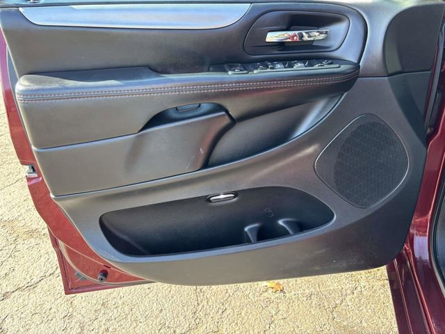 Used 2018 Dodge Grand Caravan GT image 8