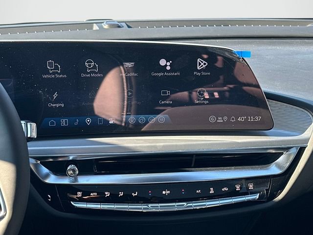 Used 2026 Cadillac Lyriq Luxury image 3