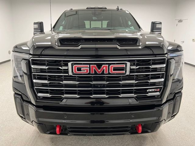 Used 2025 GMC Sierra 3500 AT4 w/ AT4 Premium Plus Package AWD/4WD image 3