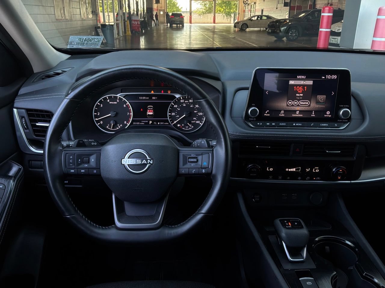 Used 2025 Nissan Rogue SV FWD image 14