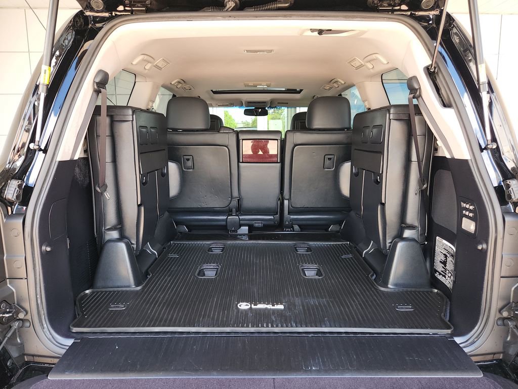 Used 2014 Lexus LX 570 4WD w/ Luxury Package image 13
