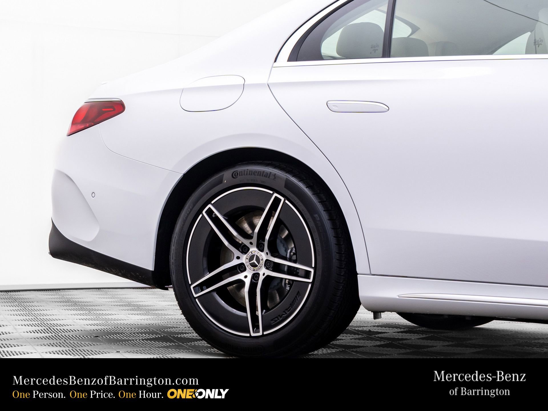 New 2026 Mercedes-Benz E 450 4MATIC Sedan image 38