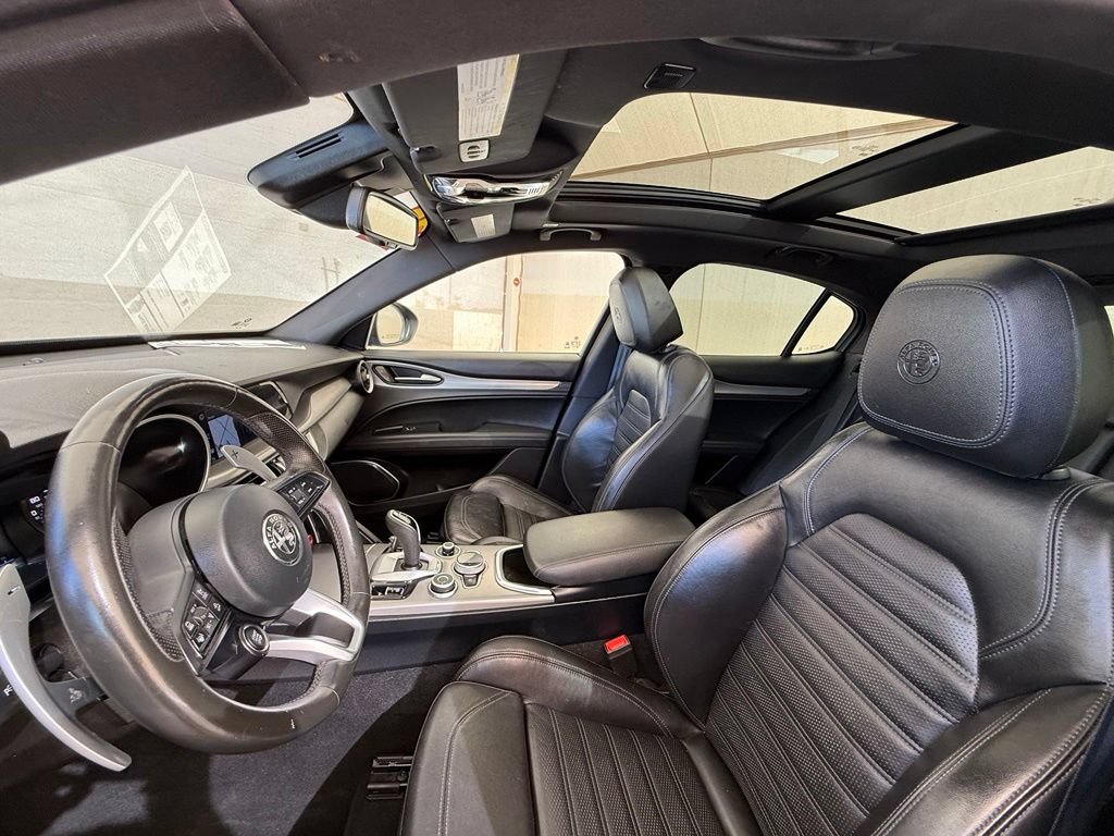 Used 2023 Alfa Romeo Stelvio Veloce AWD/4WD image 33