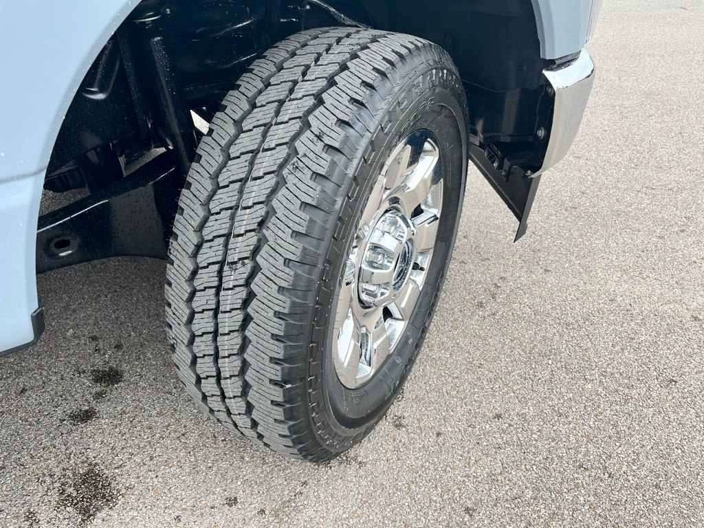 New 2026 Ford F250 Lariat w/ Chrome Package image 6