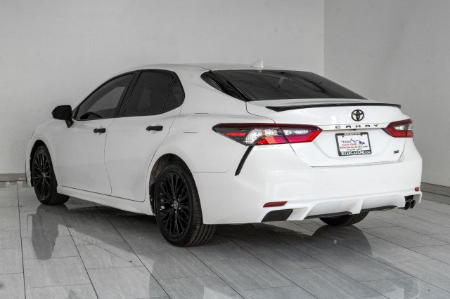 Used 2021 Toyota Camry SE FWD image 8