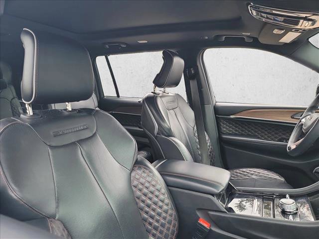 Used 2023 Jeep Grand Cherokee L Summit w/ Advanced Protech Group IV image 15