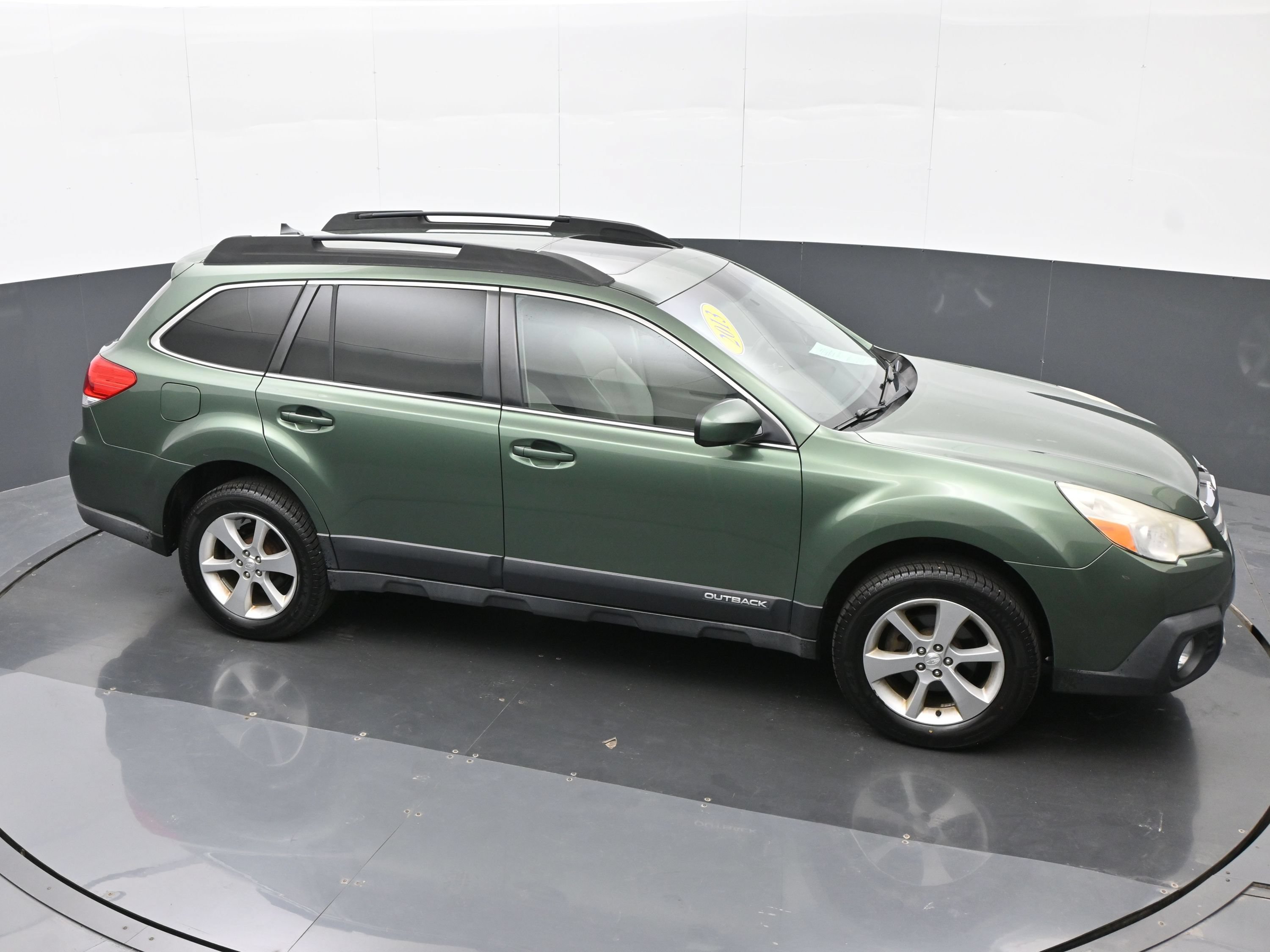 Used 2013 Subaru Outback 2.5i Limited w/ Moonroof Pkg AWD/4WD image 30
