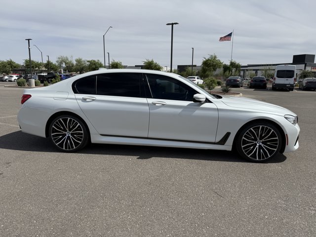 Used 2019 BMW 740i w/ M Sport Package RWD image 4