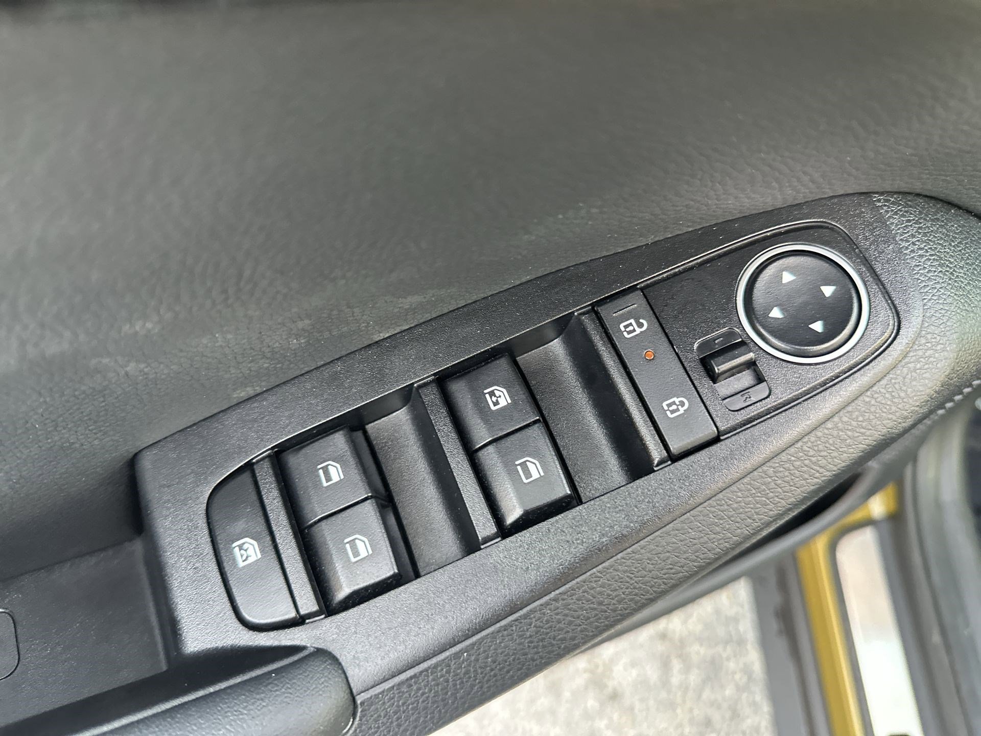 Used 2024 Kia Seltos SX image 15