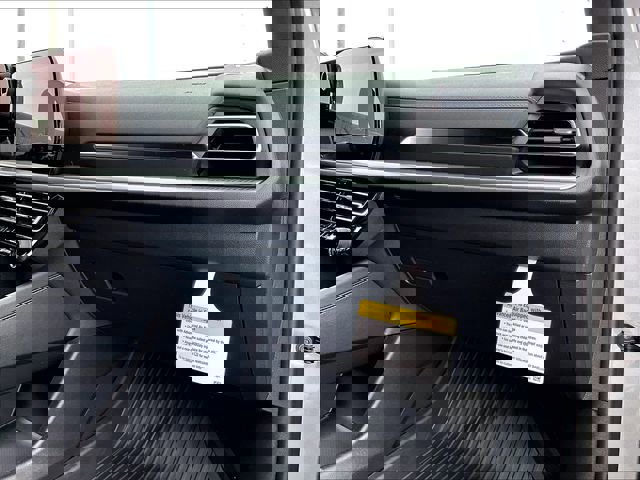 New 2026 Chevrolet Traverse LT w/ Sun and Wheel Package image 27