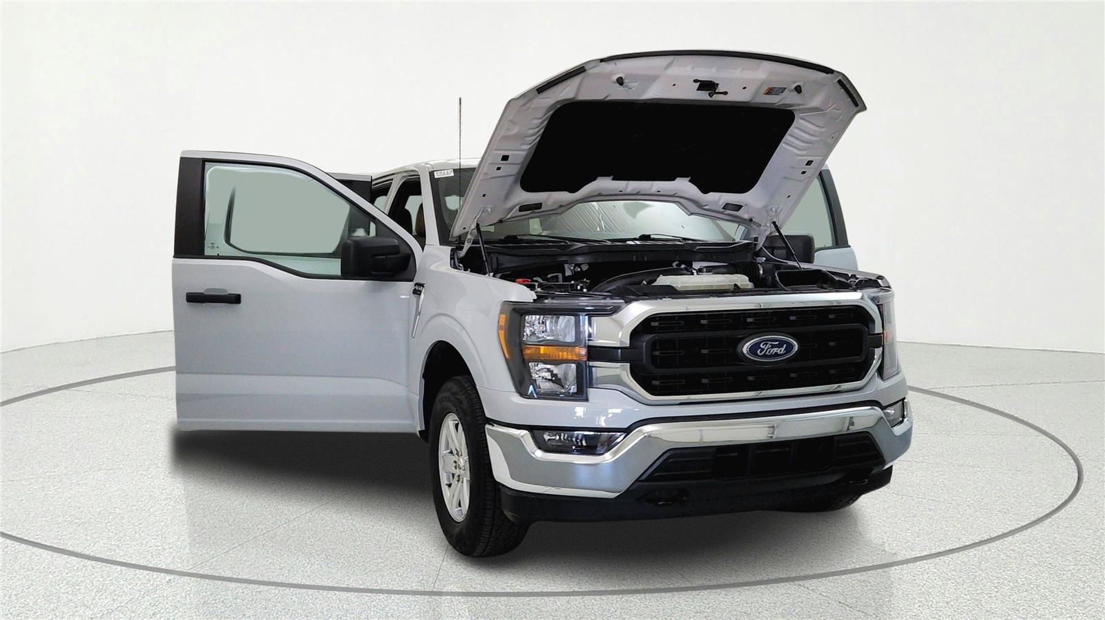 Used 2023 Ford F150 XLT AWD/4WD image 5