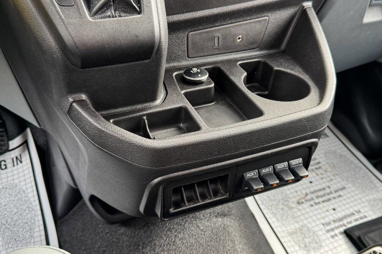 Used 2016 Ford Transit 250 148 Medium Roof image 39