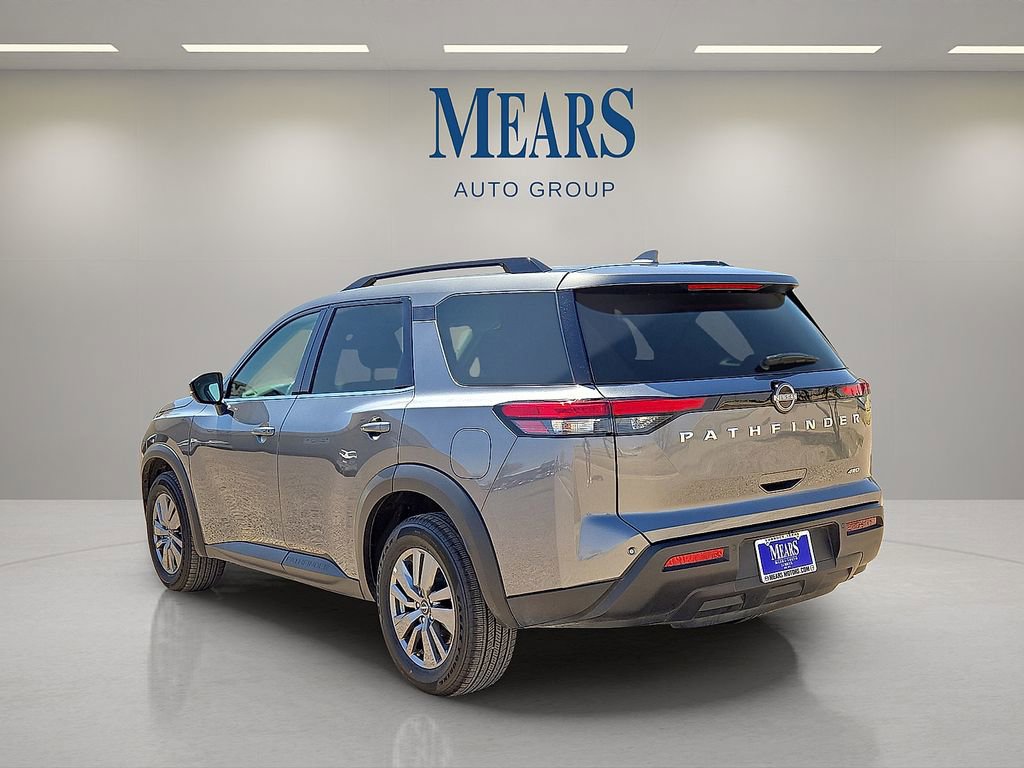 Used 2025 Nissan Pathfinder SV AWD/4WD image 3