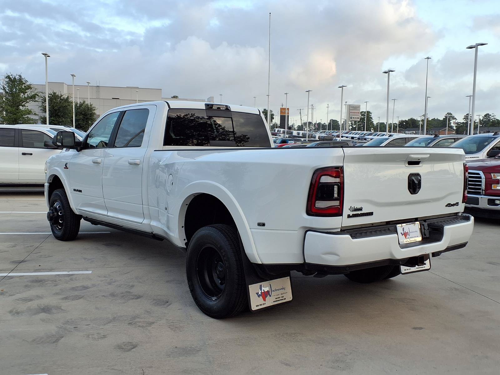 Used 2022 RAM 3500 Laramie AWD/4WD image 2