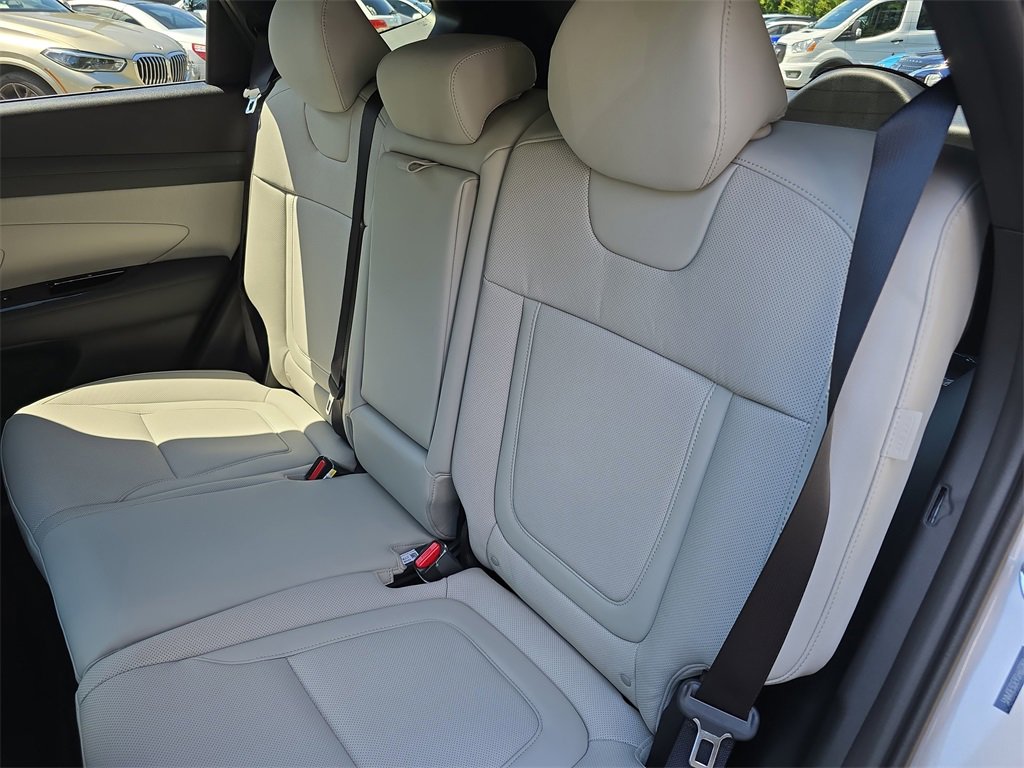 New 2025 Hyundai Tucson Limited image 15