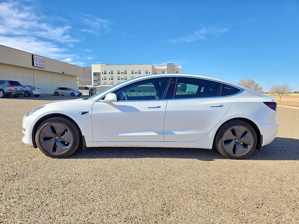 Used 2019 Tesla Model 3 Standard Range image 2