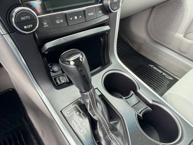 Used 2015 Toyota Camry LE FWD image 23
