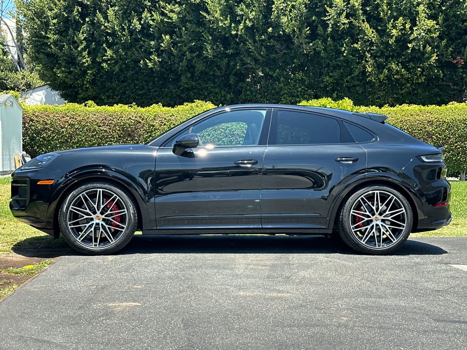 New 2026 Porsche Cayenne GTS AWD/4WD image 2