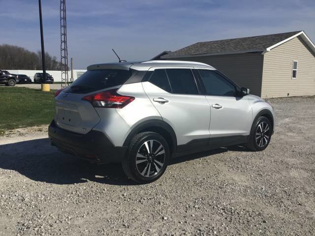Used 2020 Nissan Kicks SV image 3
