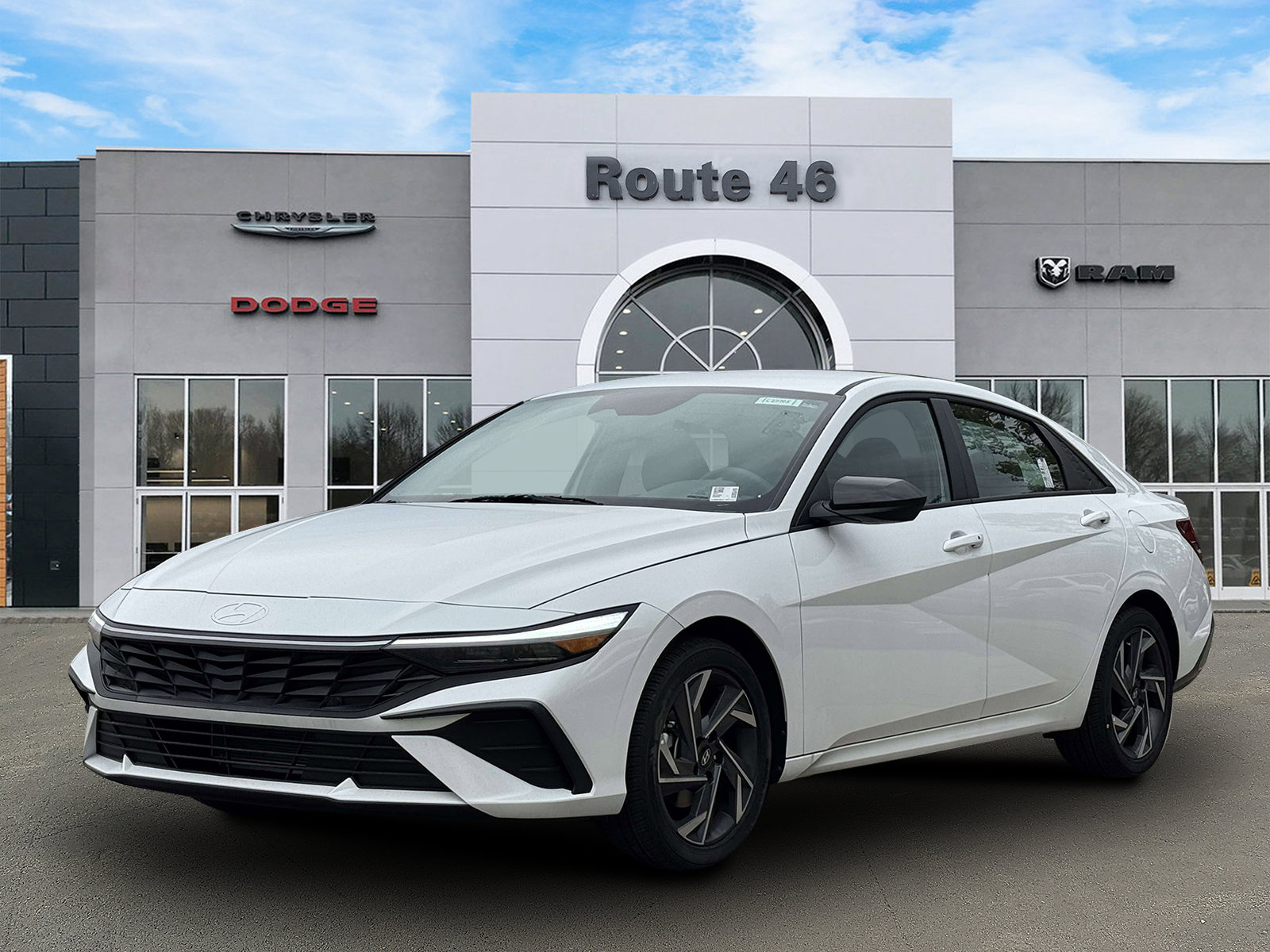 Used 2025 Hyundai Elantra Sport FWD image 2