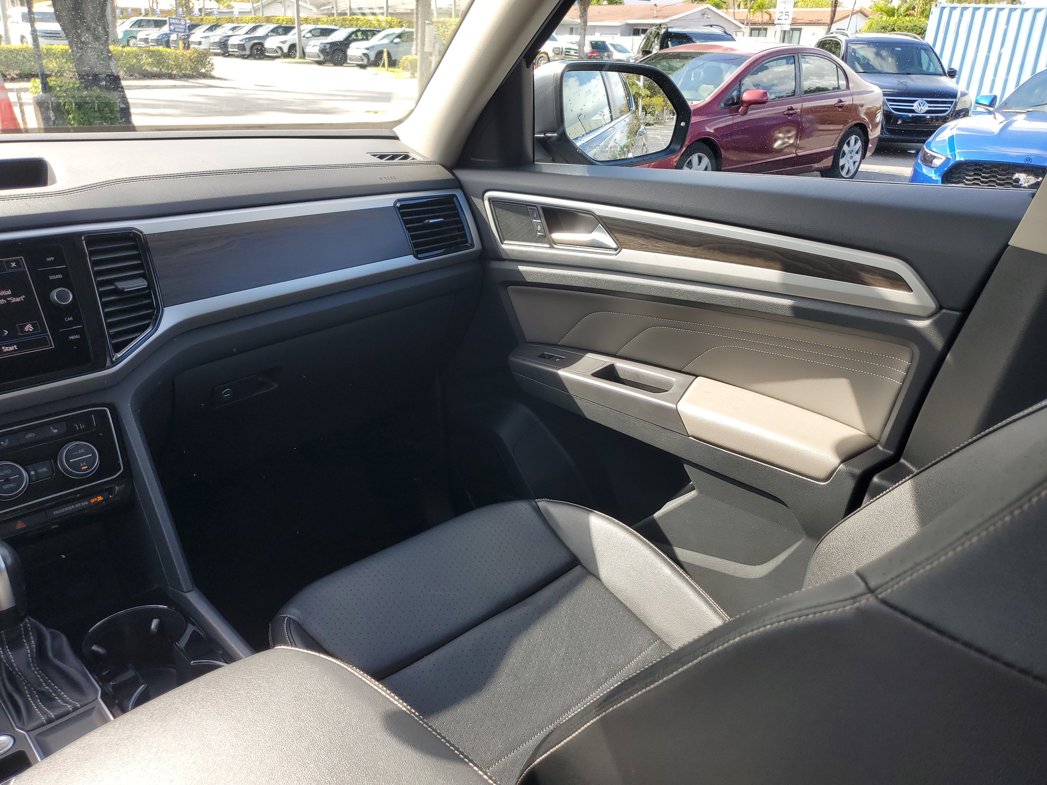 Certified 2022 Volkswagen Atlas SE w/ Panoramic Sunroof Package image 15