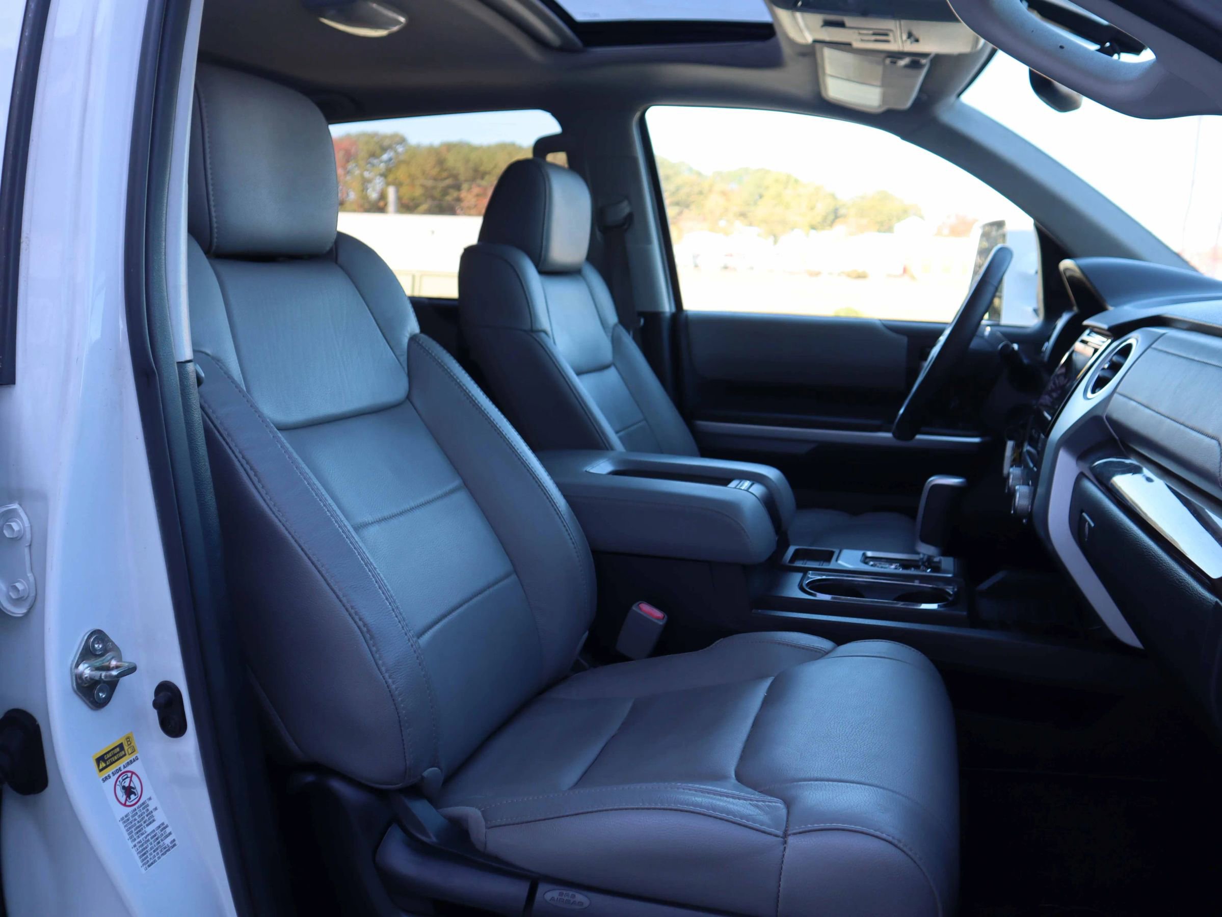 Used 2015 Toyota Tundra Limited image 6