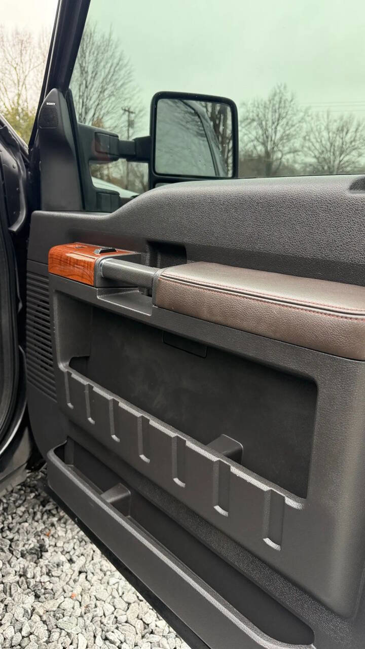 Used 2015 Ford F250 King Ranch w/ King Ranch w/Chrome Package image 26