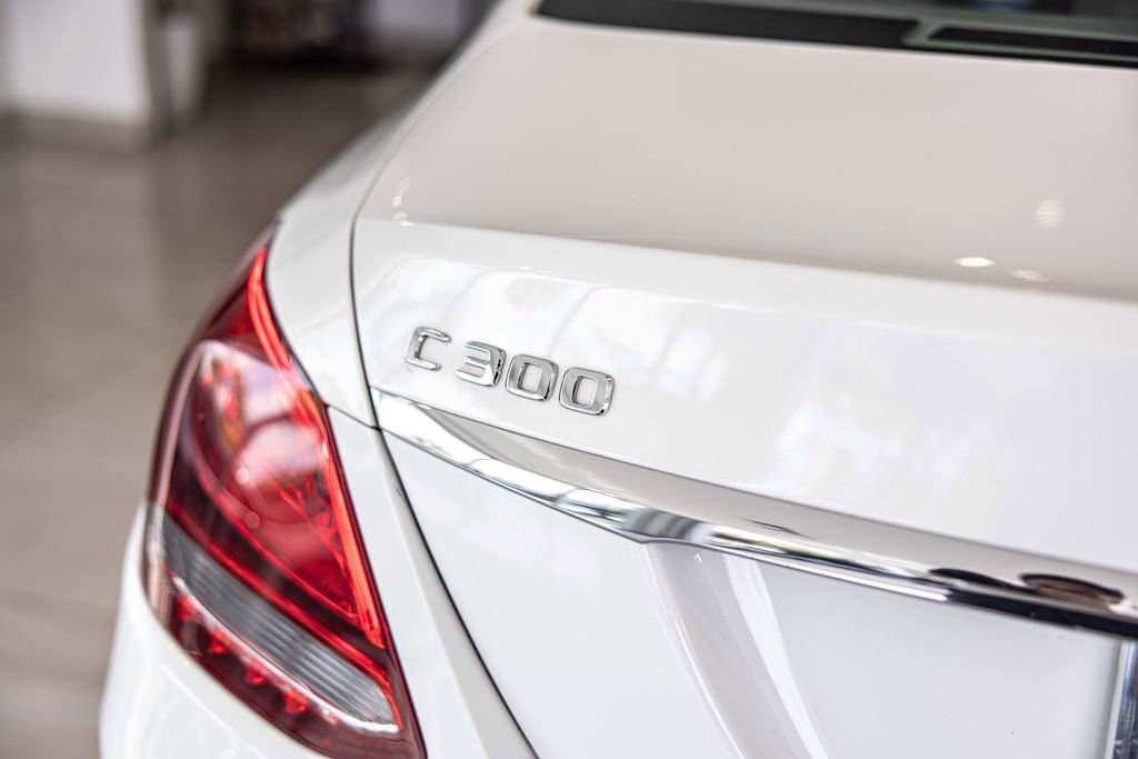 Used 2018 Mercedes-Benz C 300 4MATIC Sedan image 16
