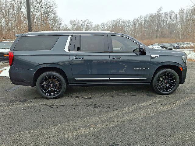 Used 2022 GMC Yukon XL Denali w/ Advanced Technology Package image 7