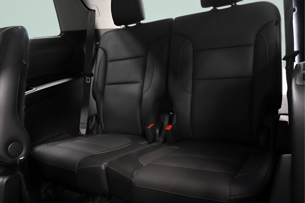 Used 2019 GMC Acadia SLT w/ LPO, Floor Liner Package FWD image 25
