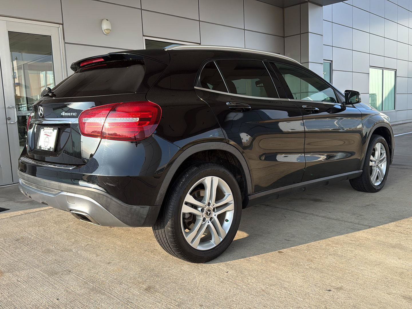Used 2019 Mercedes-Benz GLA 250 4MATIC w/ Multimedia Package image 11