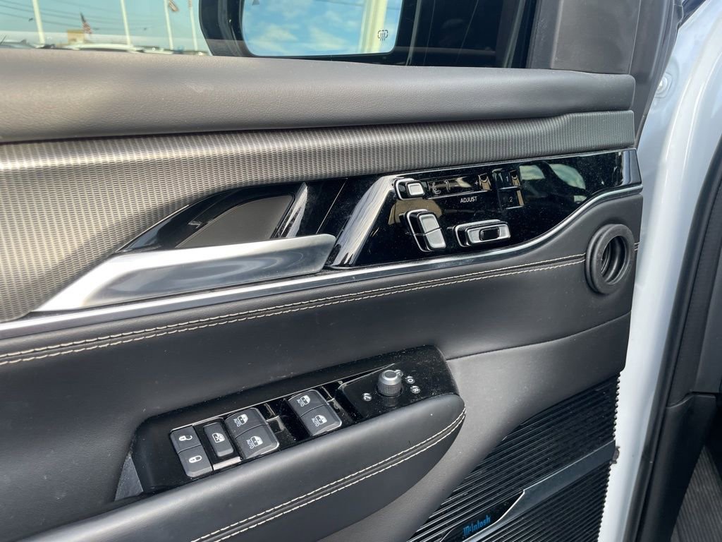 Used 2022 Jeep Grand Wagoneer Series II image 18