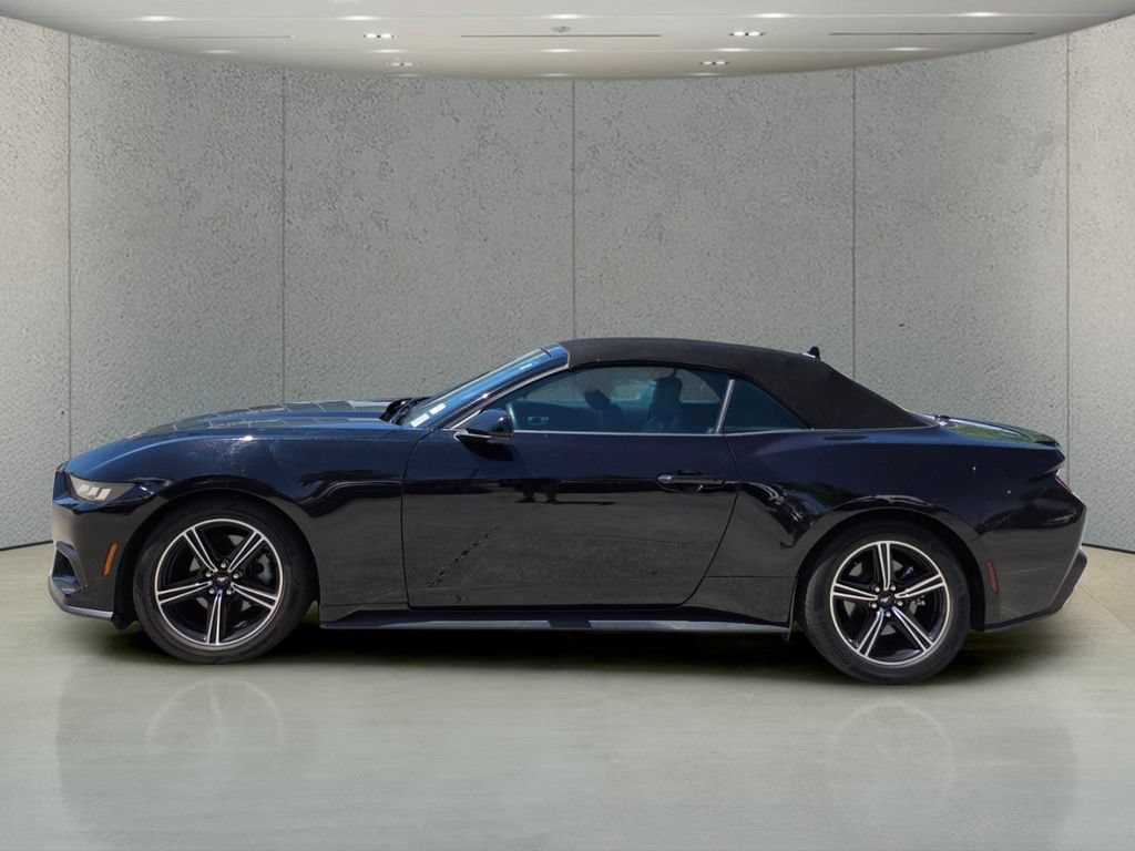 Used 2025 Ford Mustang Premium RWD image 2