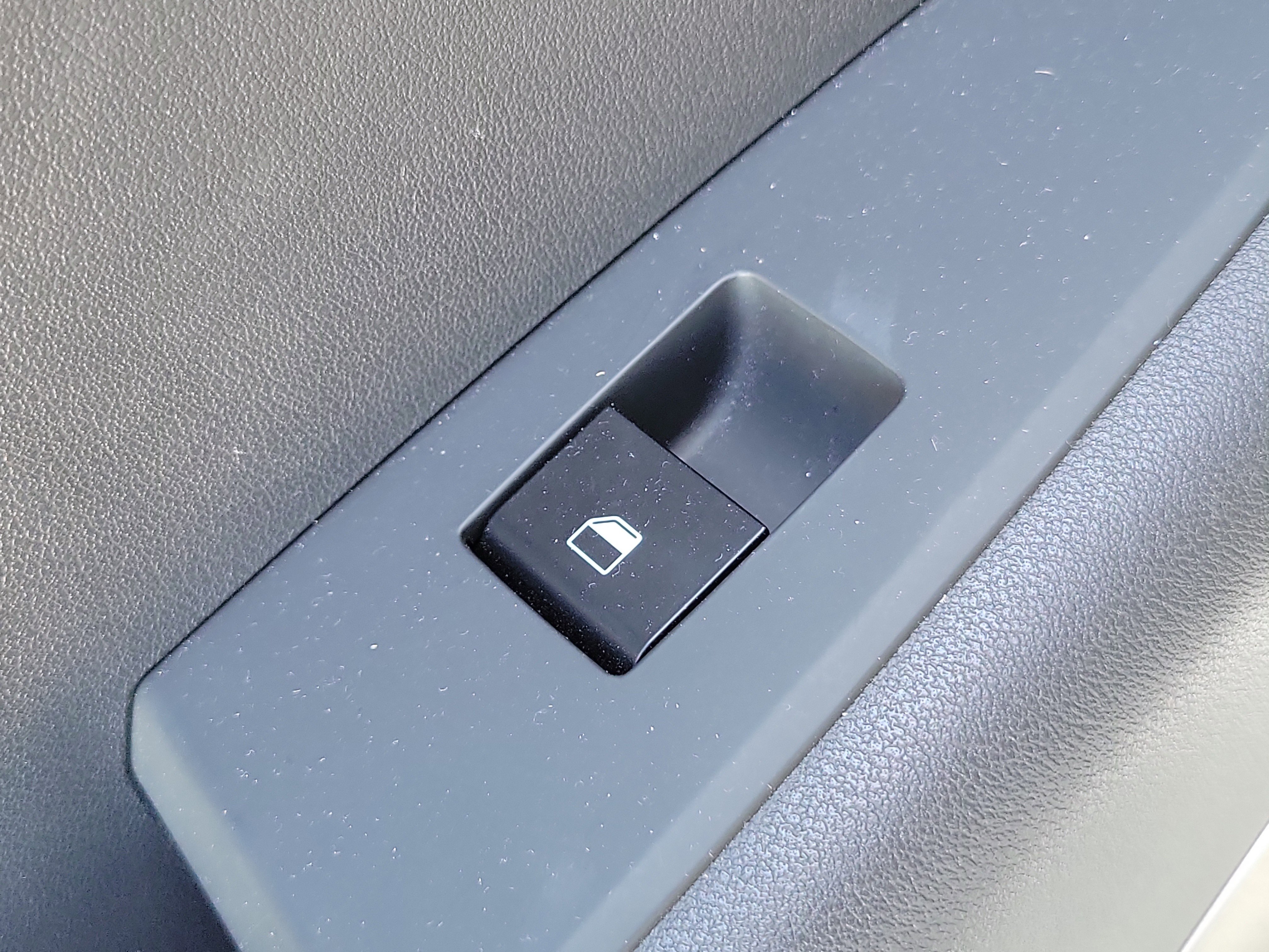 Used 2023 Kia Niro EX Touring image 16