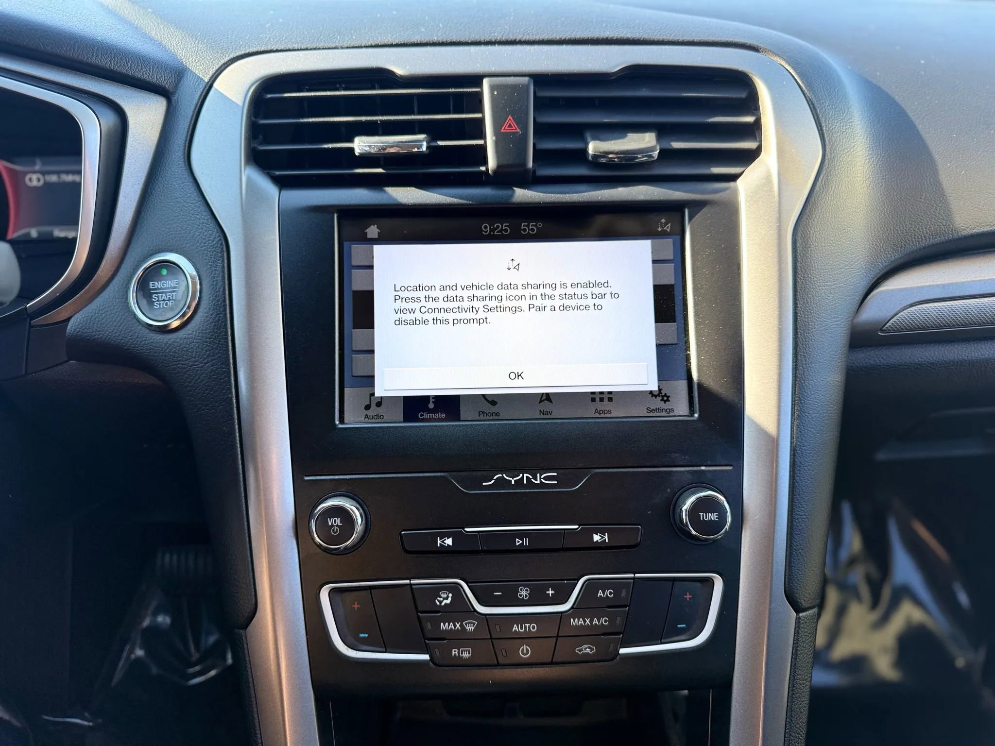 Used 2019 Ford Fusion SE FWD image 28