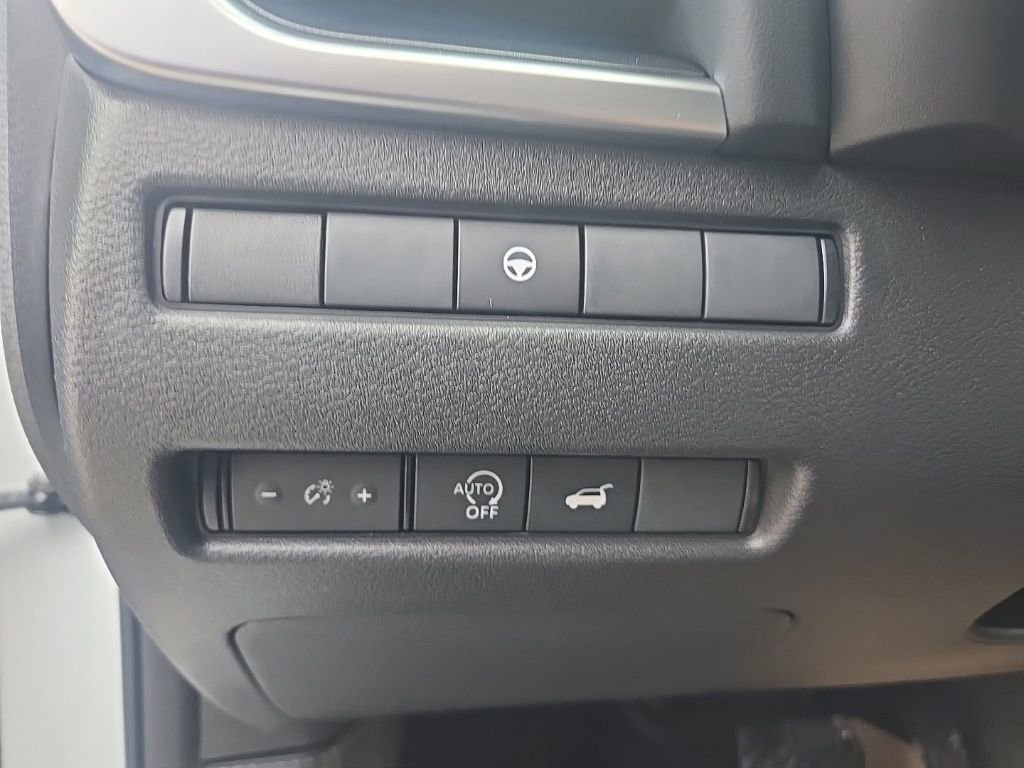 New 2026 Nissan Rogue Dark Armor AWD/4WD image 11