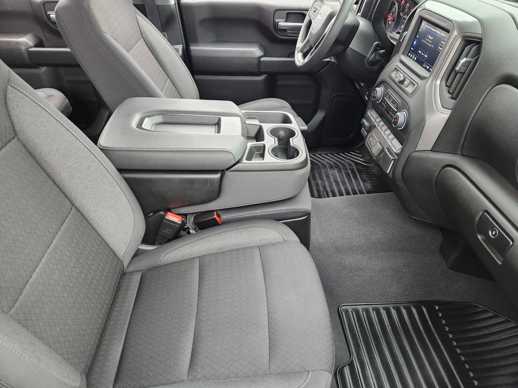 Used 2025 Chevrolet Silverado 2500 Custom w/ Custom Convenience Package AWD/4WD image 15