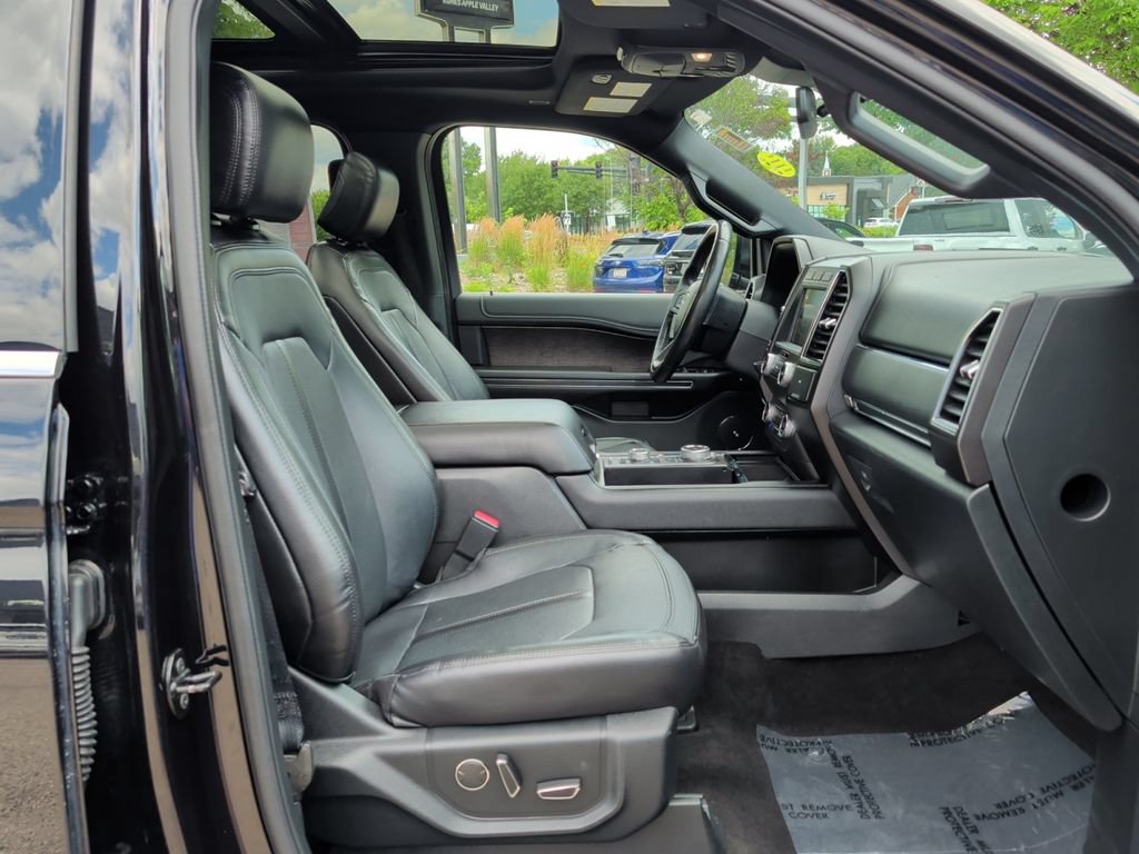 Used 2019 Ford Expedition Limited w/ Equipment Group 301A AWD/4WD image 37