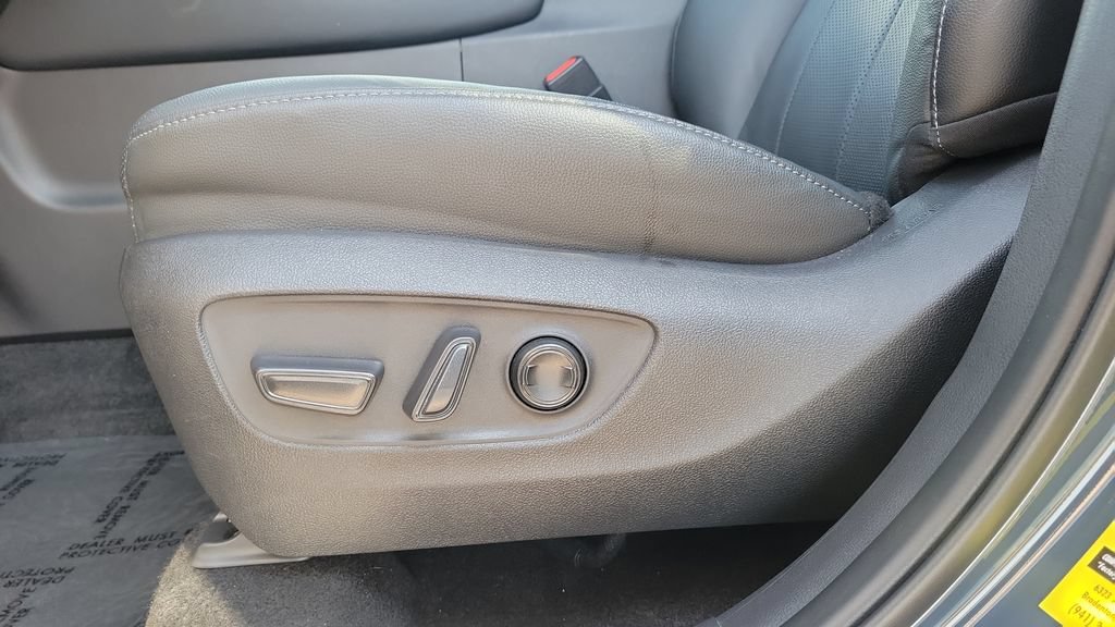 Certified 2025 Toyota Grand Highlander AWD Hybrid image 16