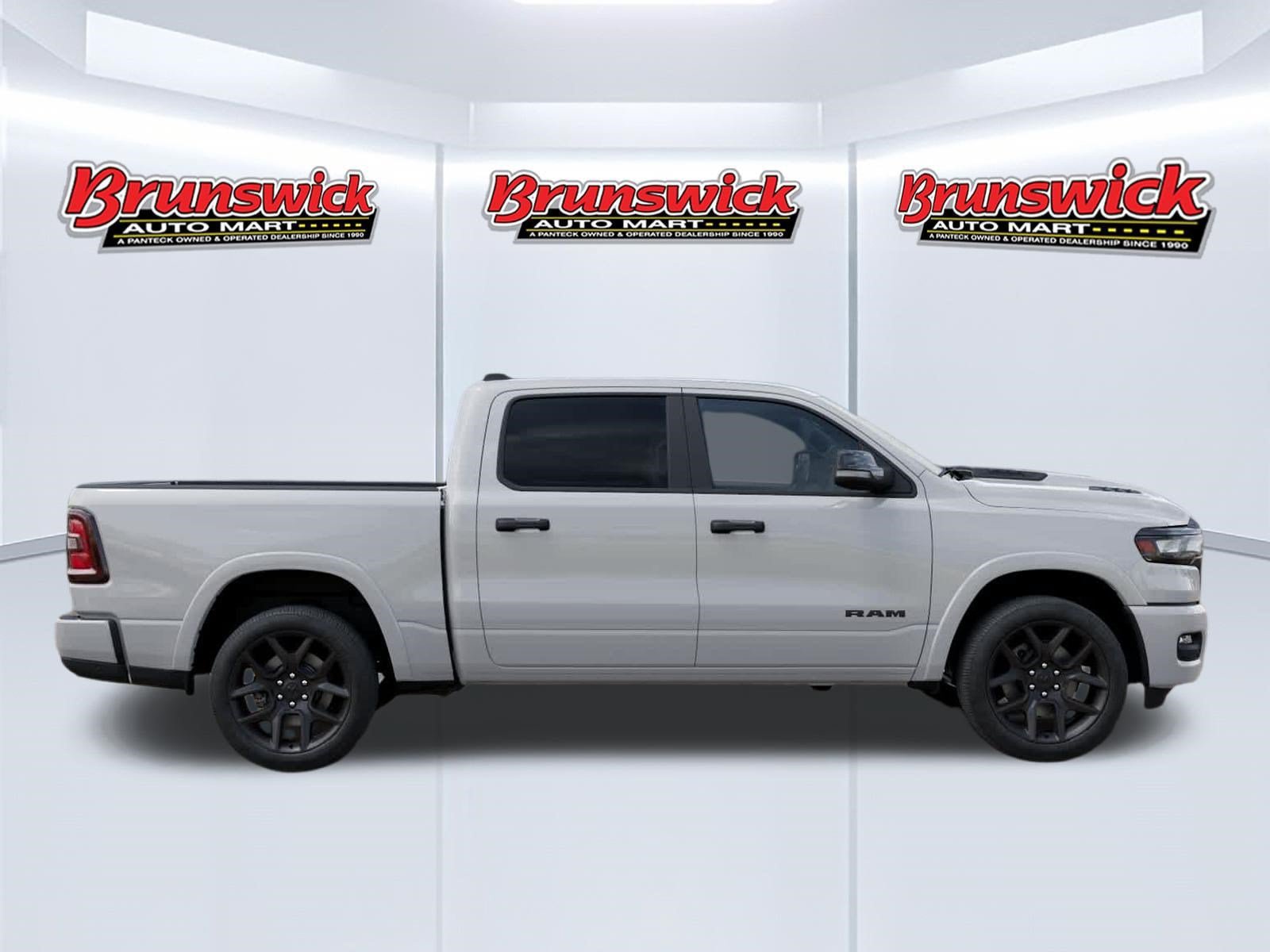 New 2026 RAM 1500 Laramie w/ Night Edition AWD/4WD image 21
