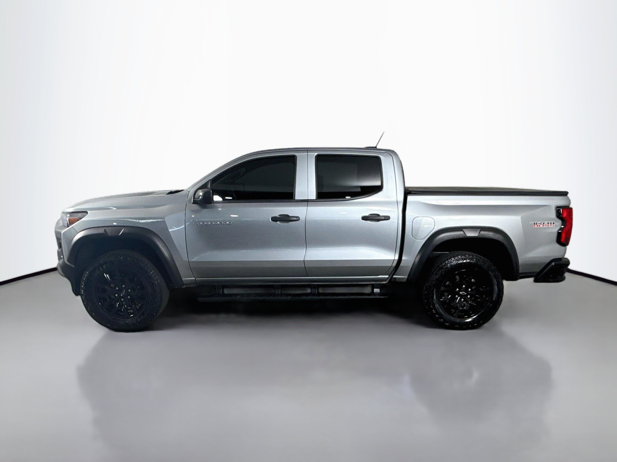 Used 2025 Chevrolet Colorado Trail Boss AWD/4WD image 6