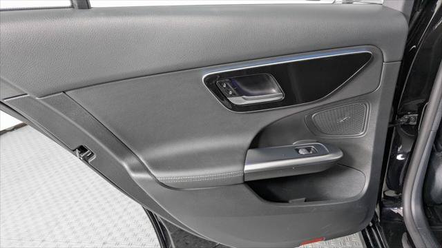 Used 2025 Mercedes-Benz C 300 Sedan image 16