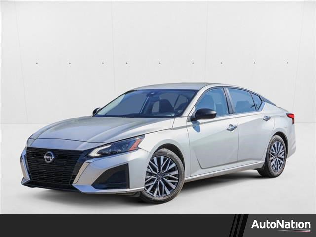Used 2024 Nissan Altima 2.5 SV