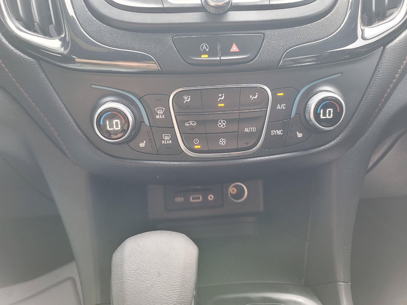 Used 2022 Chevrolet Equinox RS w/ RS Leather Package AWD/4WD image 30