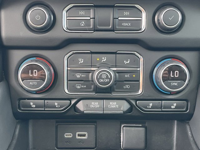 Used 2021 Chevrolet Tahoe Z71 w/ Z71 Signature Package image 8