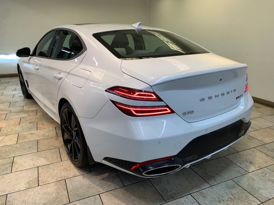 Used 2023 Genesis G70 3.3T w/ Sport Prestige Package image 5